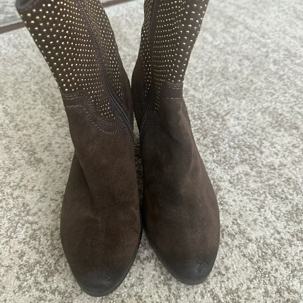 Vaneli Brown Suede Studded Ankle Boots 7